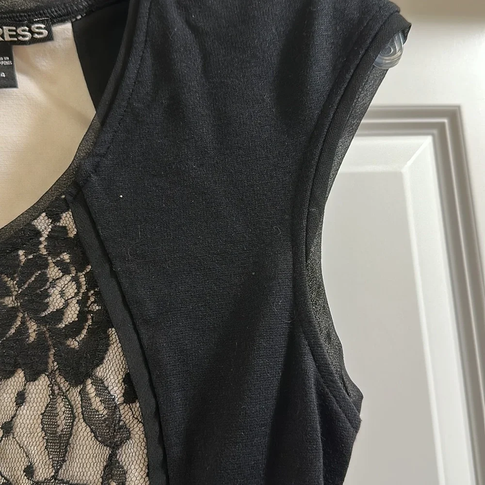 Women’s Express Dress - Size 4 - Picture 3 of 5